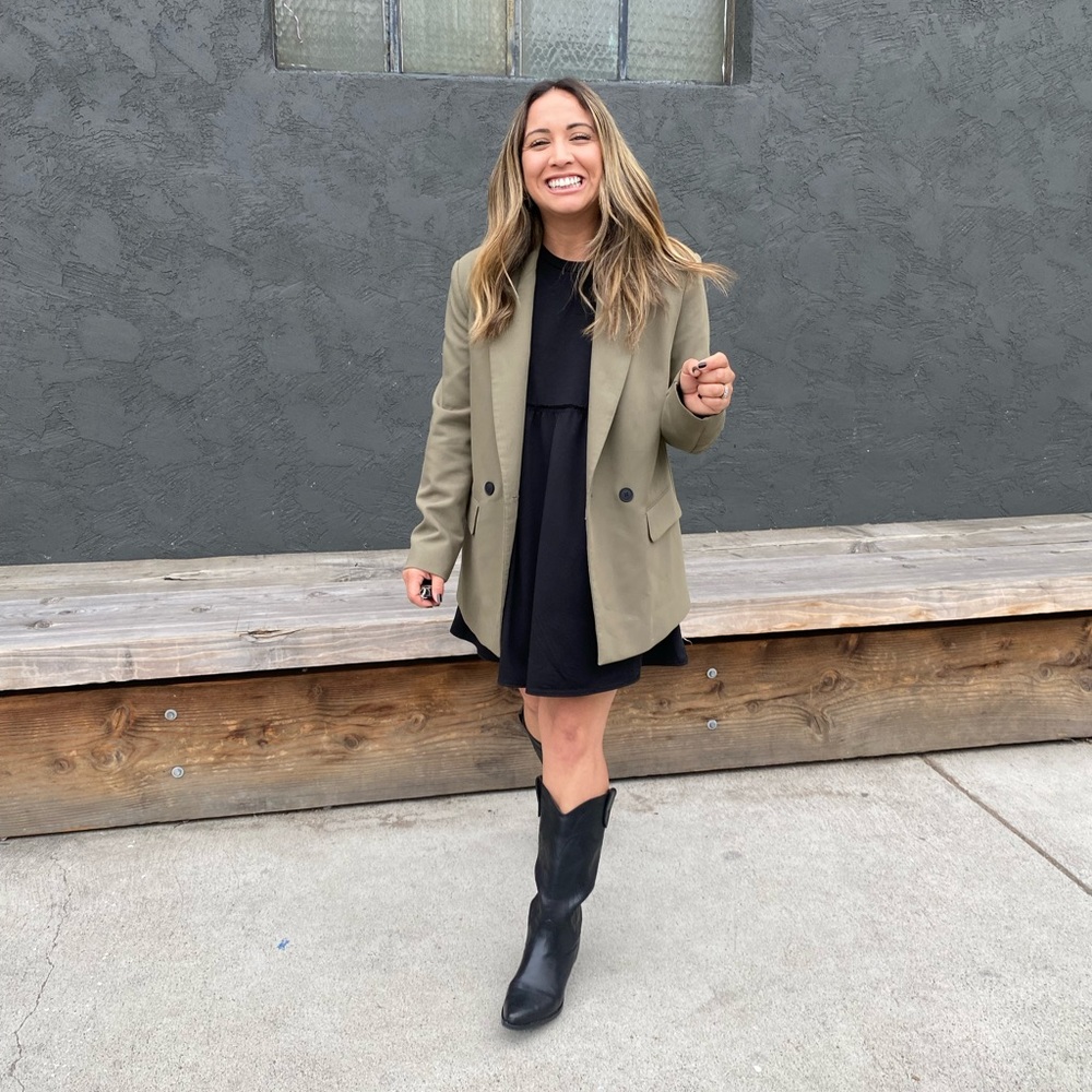 Meet your Posher, Crystal